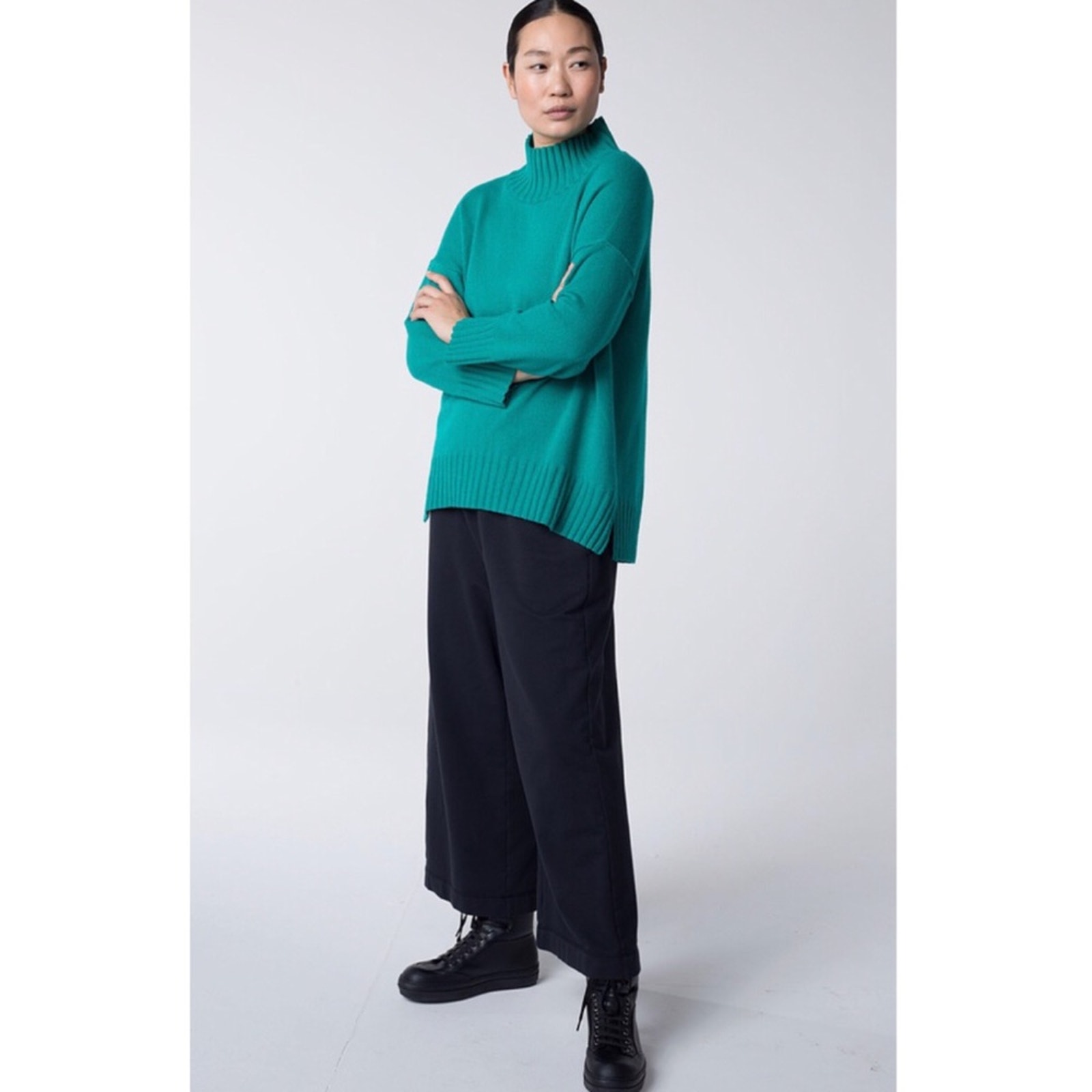 Ischiko black stylish Trousers Size 8