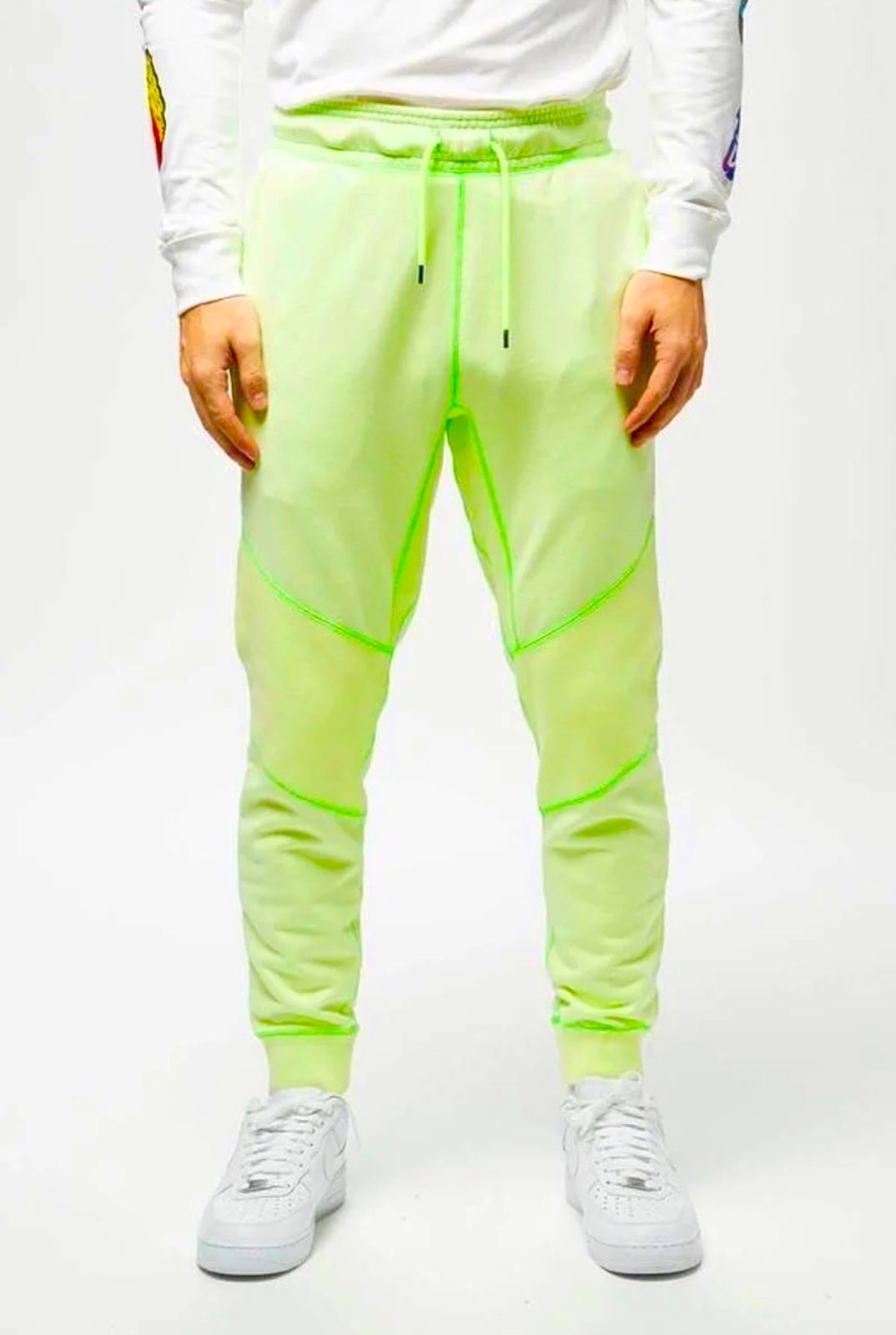 Air Jordan® Washed Wings French Terry Jogger Pants in Ghost Green CD4575-380 - Ⓛ