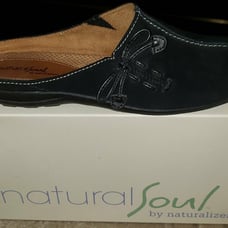 Natural Soul flat mules/slides *New