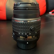 Nikon DX VR AF-S 18-55mm LENS 1:3.5-5.6 G II