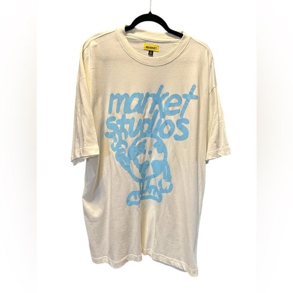 NWOT Market Studios Men’s White Blue Short sleeve Graphic Tee Shirt - Size XL