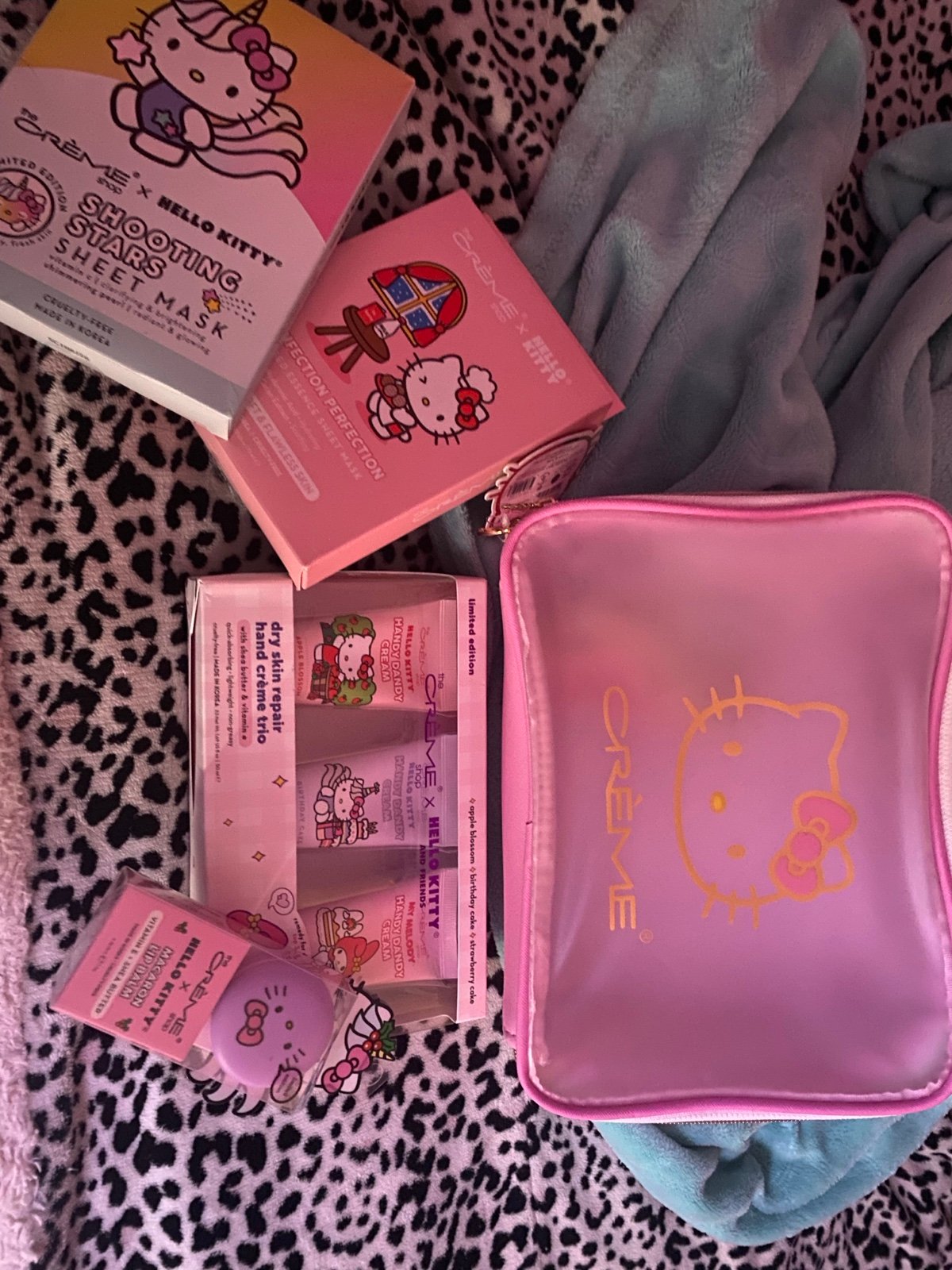 Hello Kitty bundle