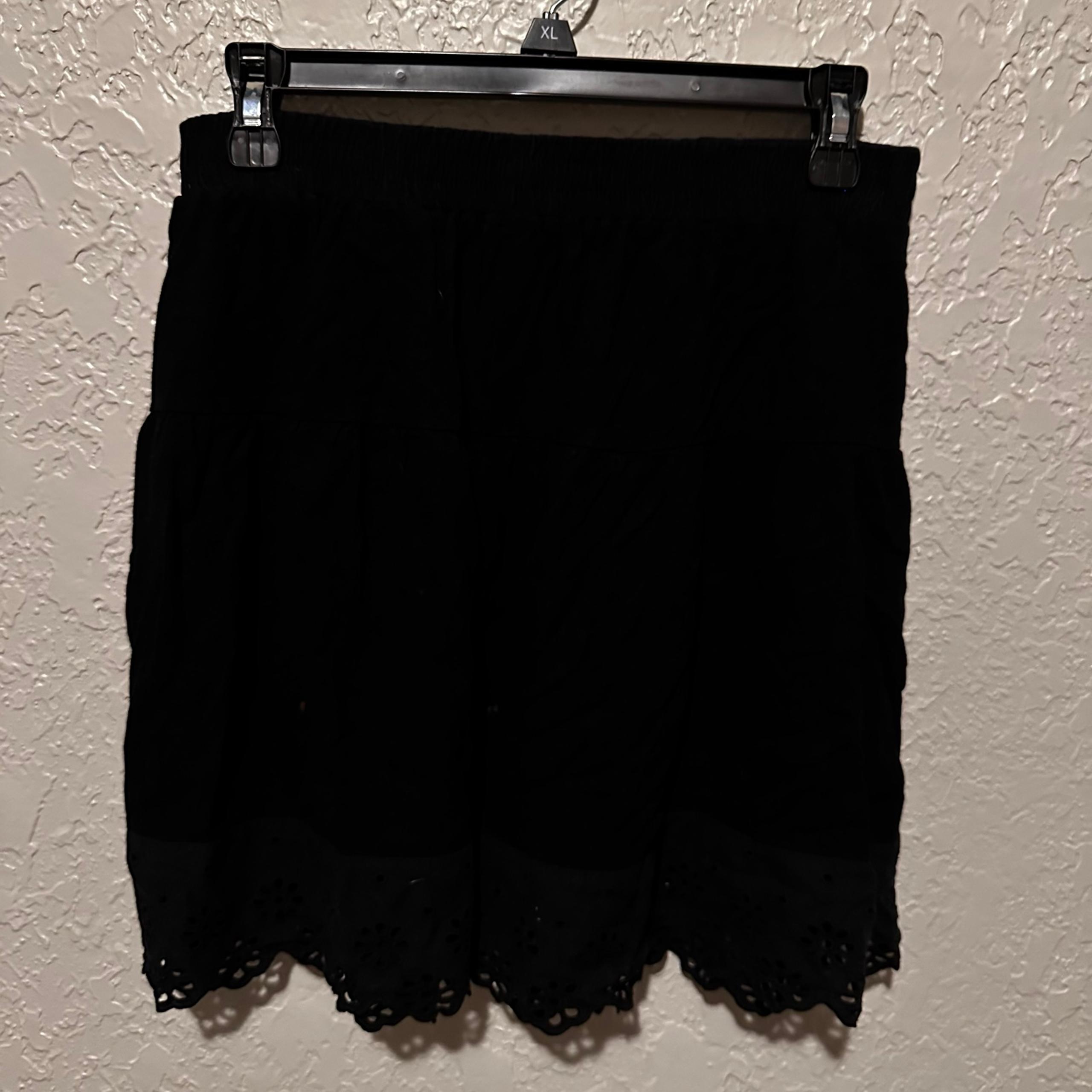 Women’s Umgee Black Eyelit Lace Detail Skater Skirt (L)