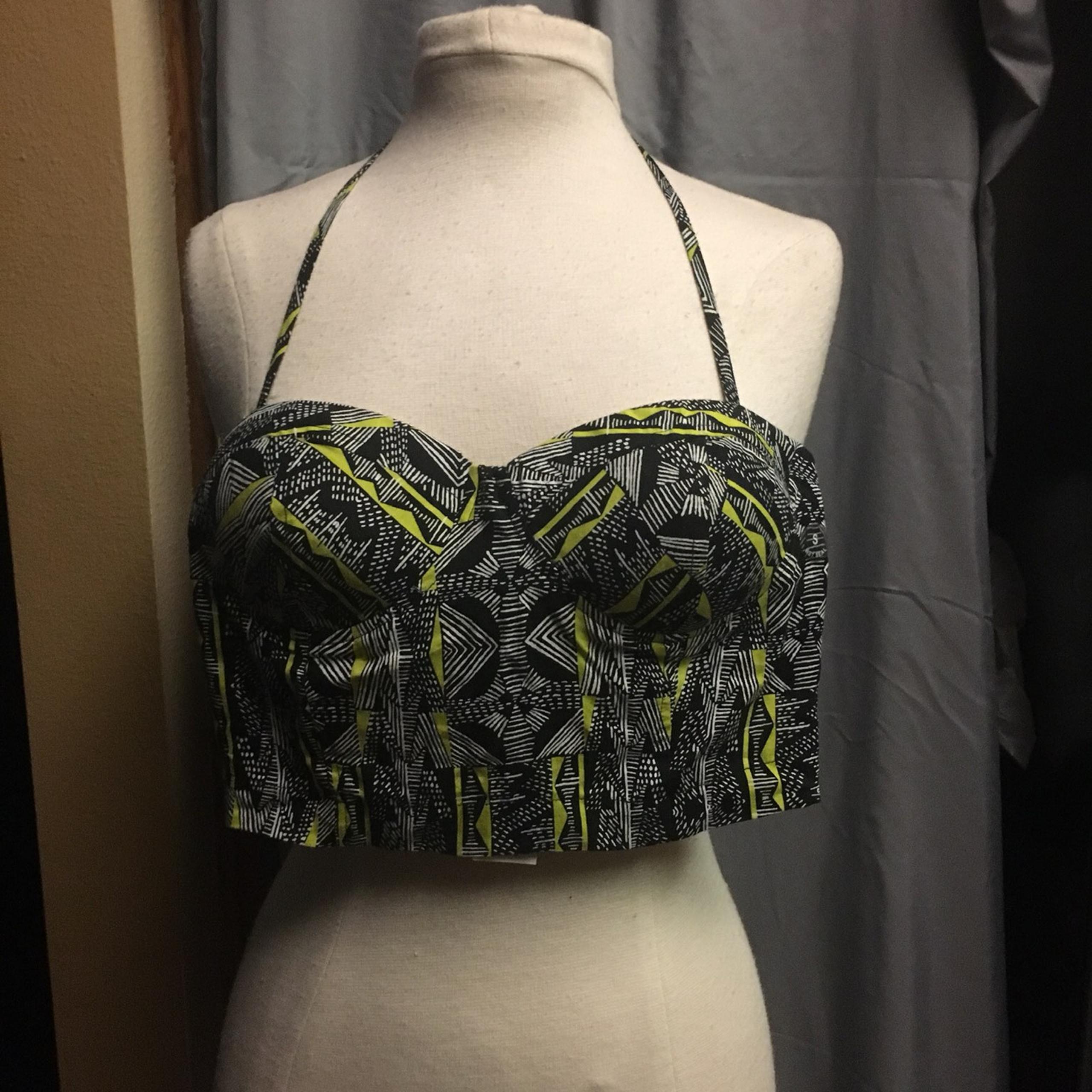 Women’s Halter Top By Wet Seal