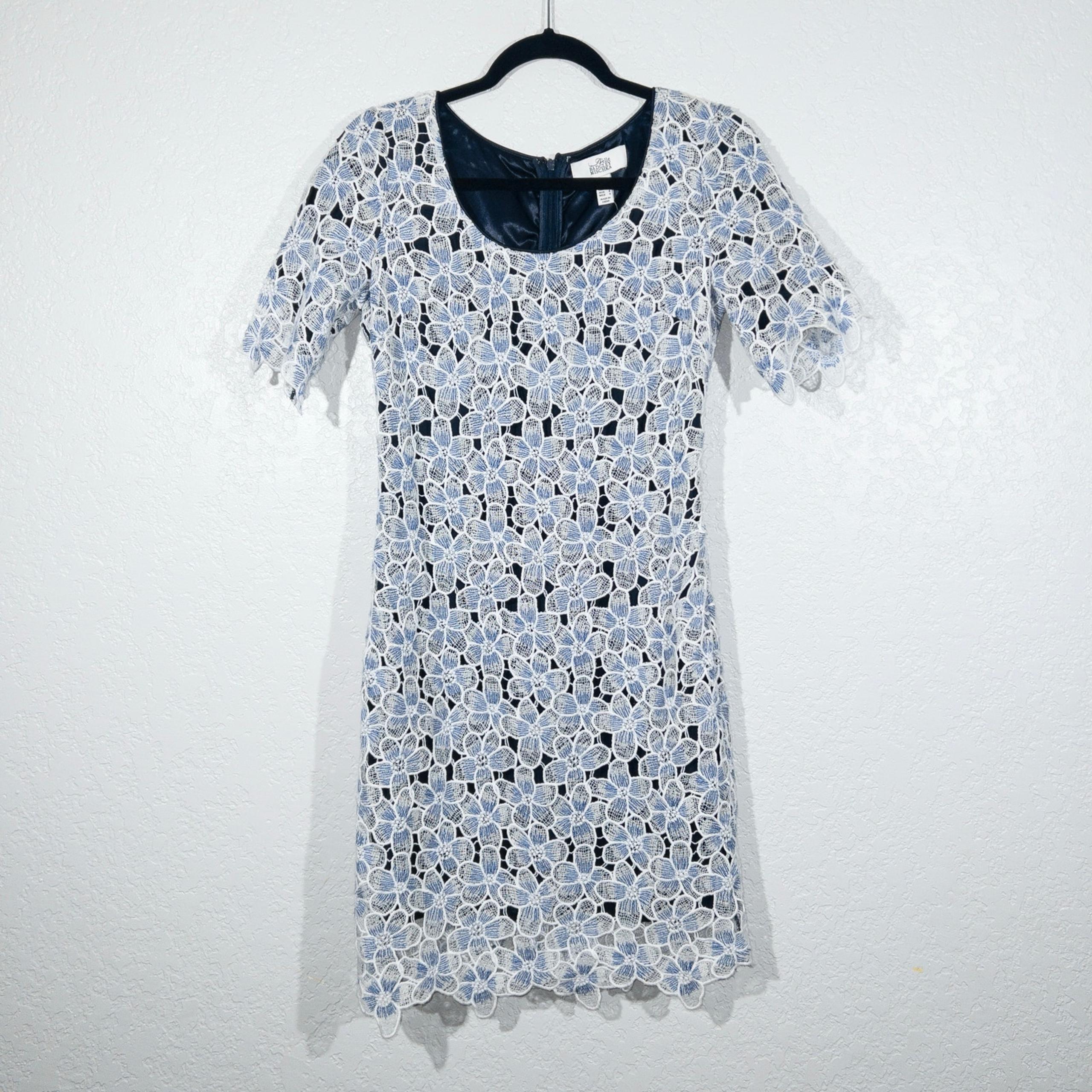NWT Belle x Badgley Mischka White & Navy Floral Applique Lace Dress 4