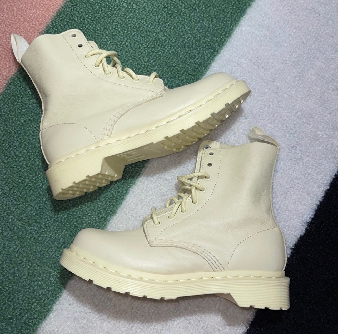 Dr martens ivory online