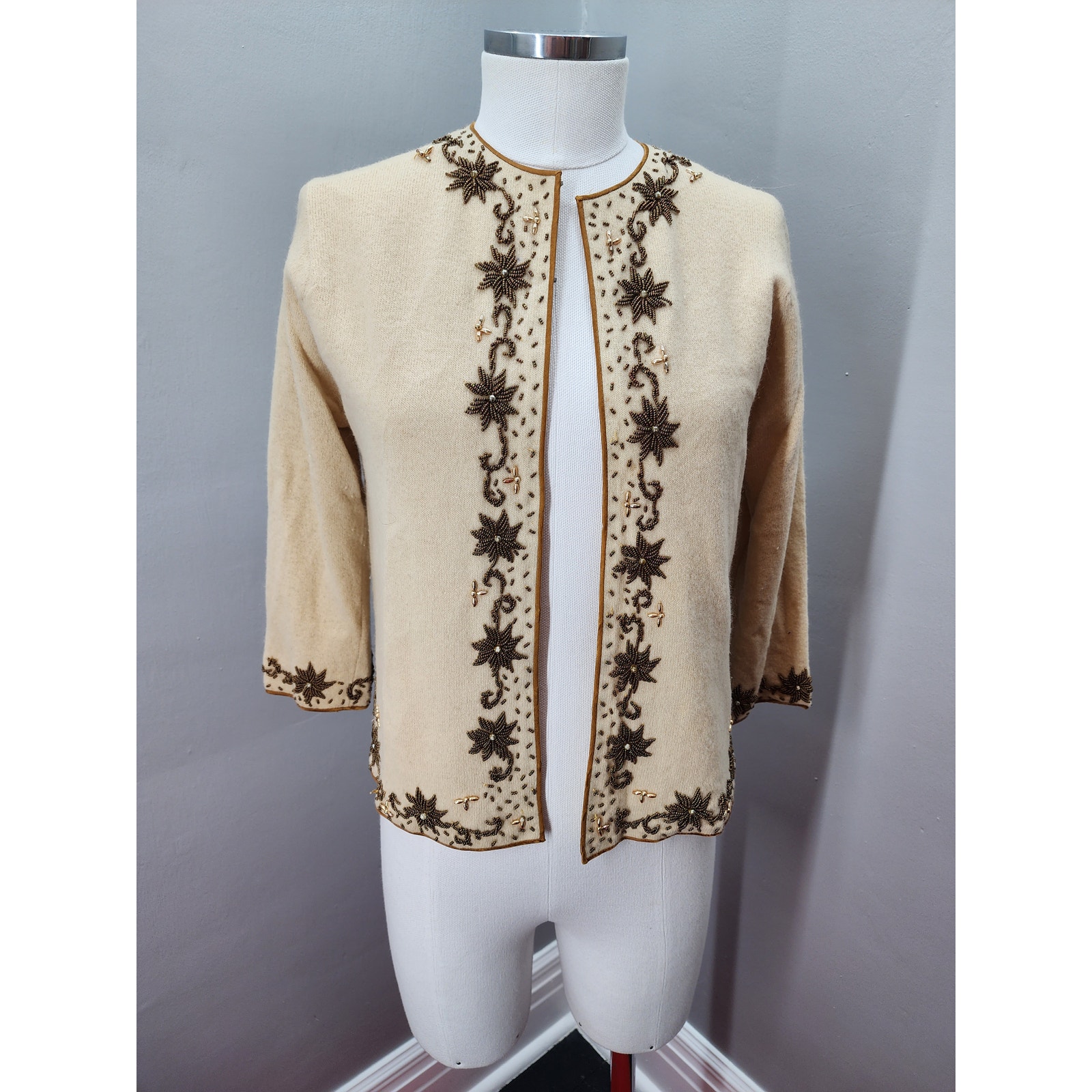 50s Vintage King's Sweater Ecru Beaded Cardigan - L