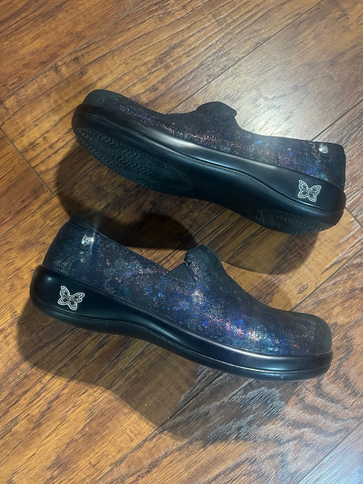 Algeria womens size 40 (10) slip resistant slip on shoes