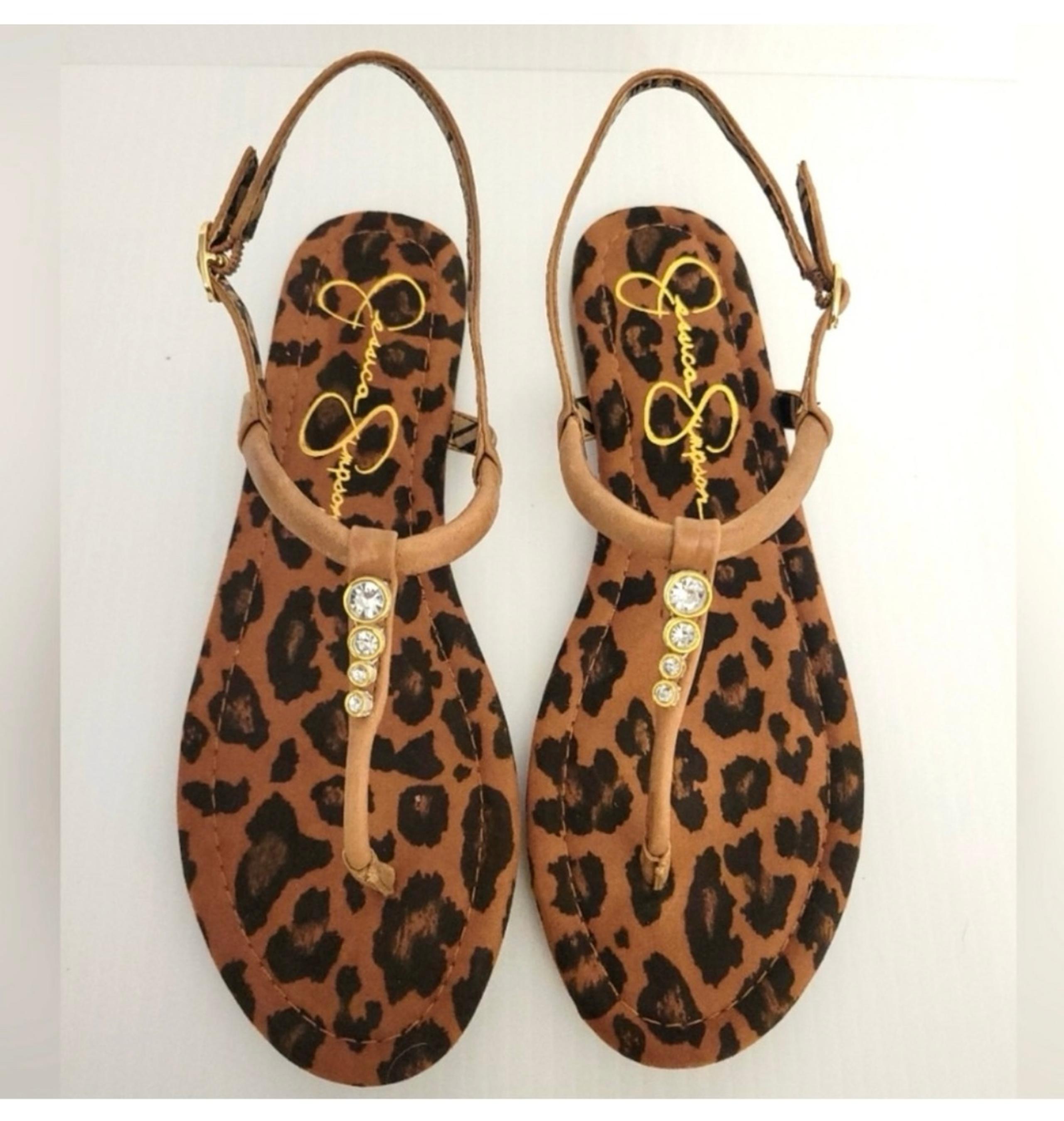 New in box womens size 8 Jessica Simpson Sandals