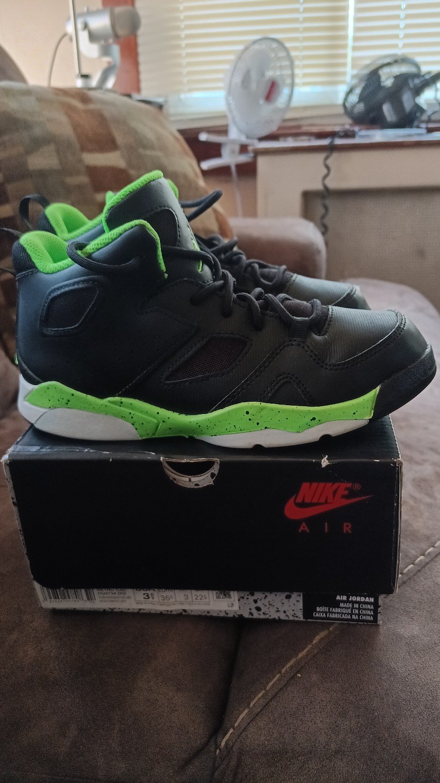 Jordan Flight Club 91 size 3 youth
