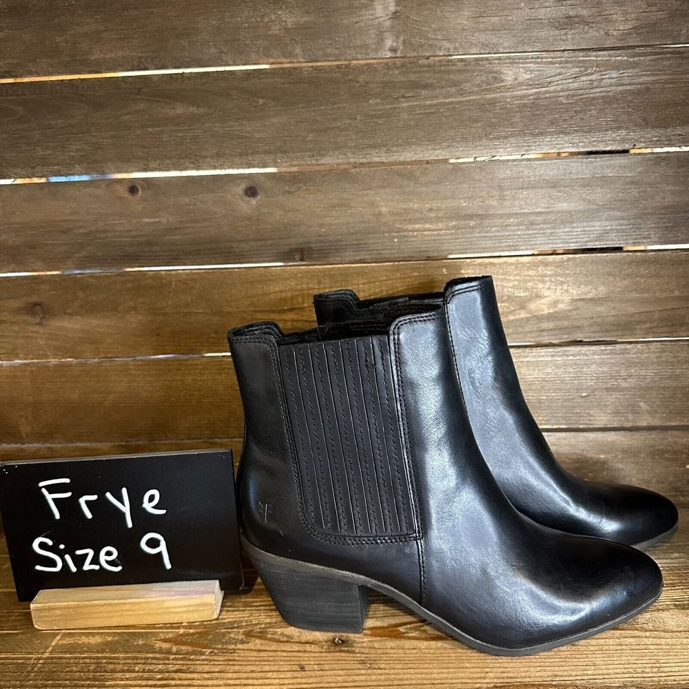 New Womens Frye Sandra Black Leather Heeled Ankle Chelsea Booties Boots Size 9 M