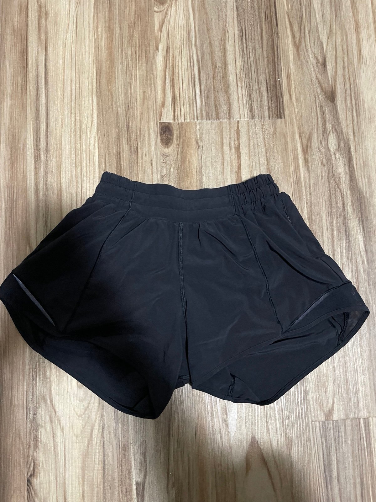 lululemon hotty hots size 4