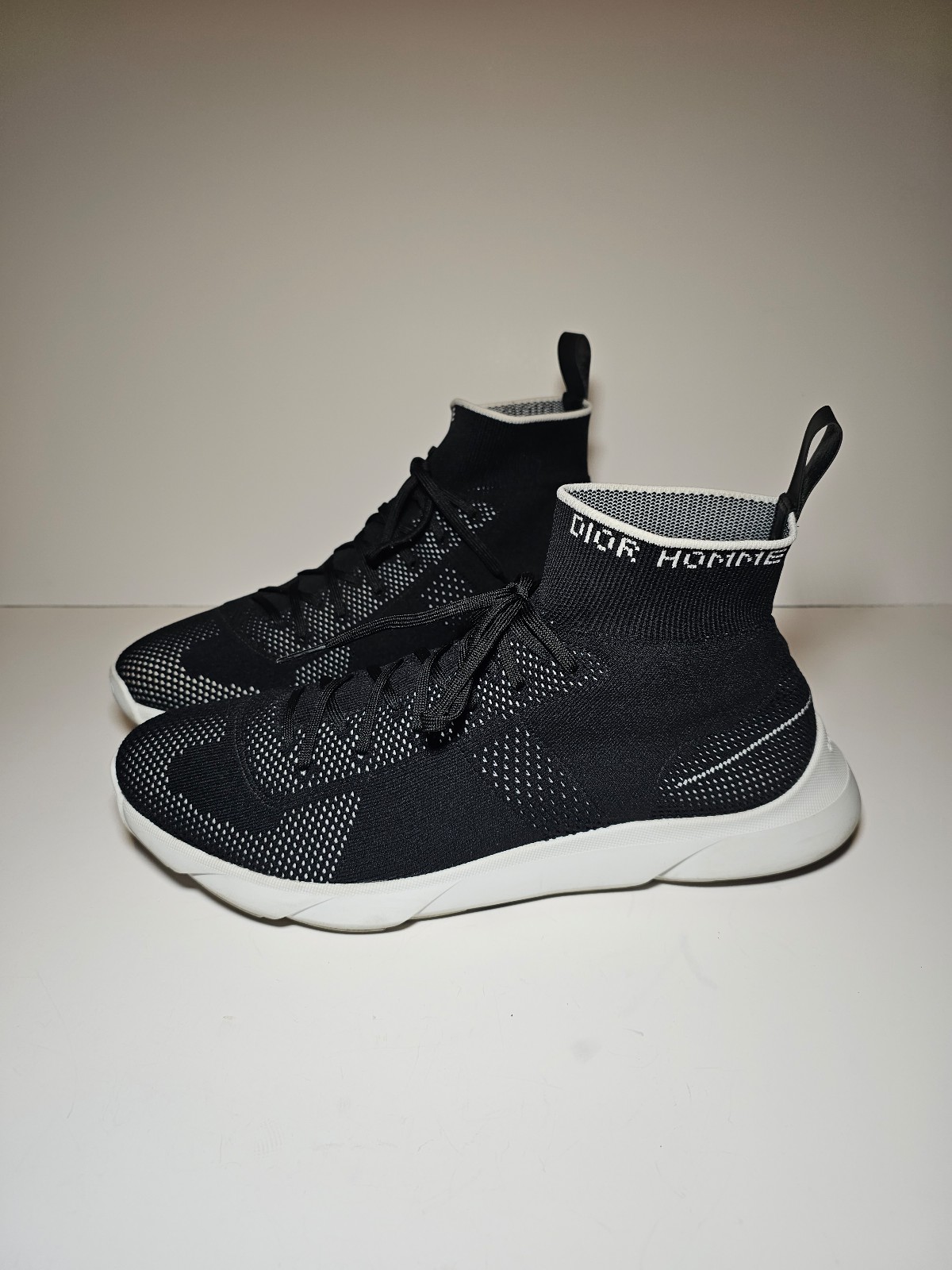Dior B21 Black Men Shoes. Athletic sneakers. Designer.