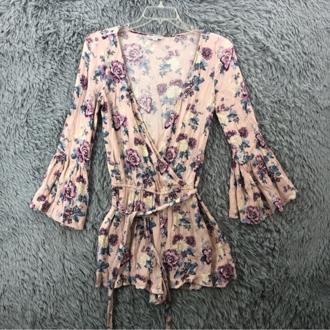 American Eagle Outfitters Small Romper Shorts Flowers Floral Belted Bell Sleeves