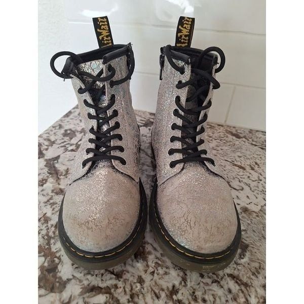 Dr. Martens Airwair 1460 CRINKLE METALLIC LACE UP BOOTS size 3 US/34 EU