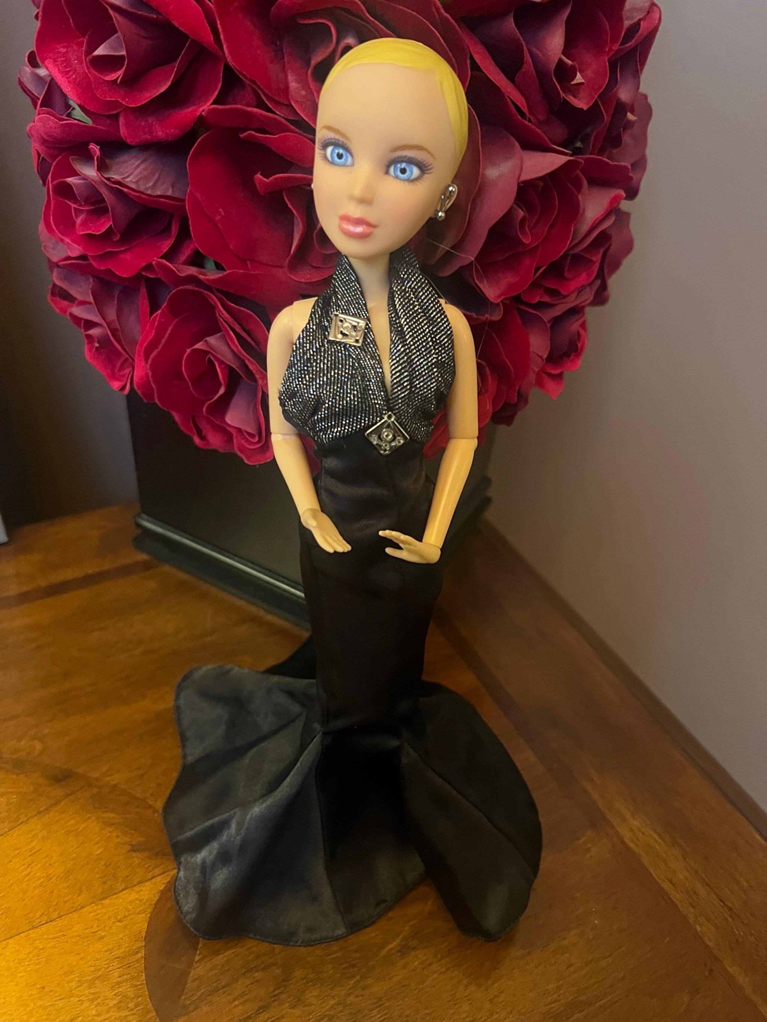 2009 Spin Master Liv Doll and Dress