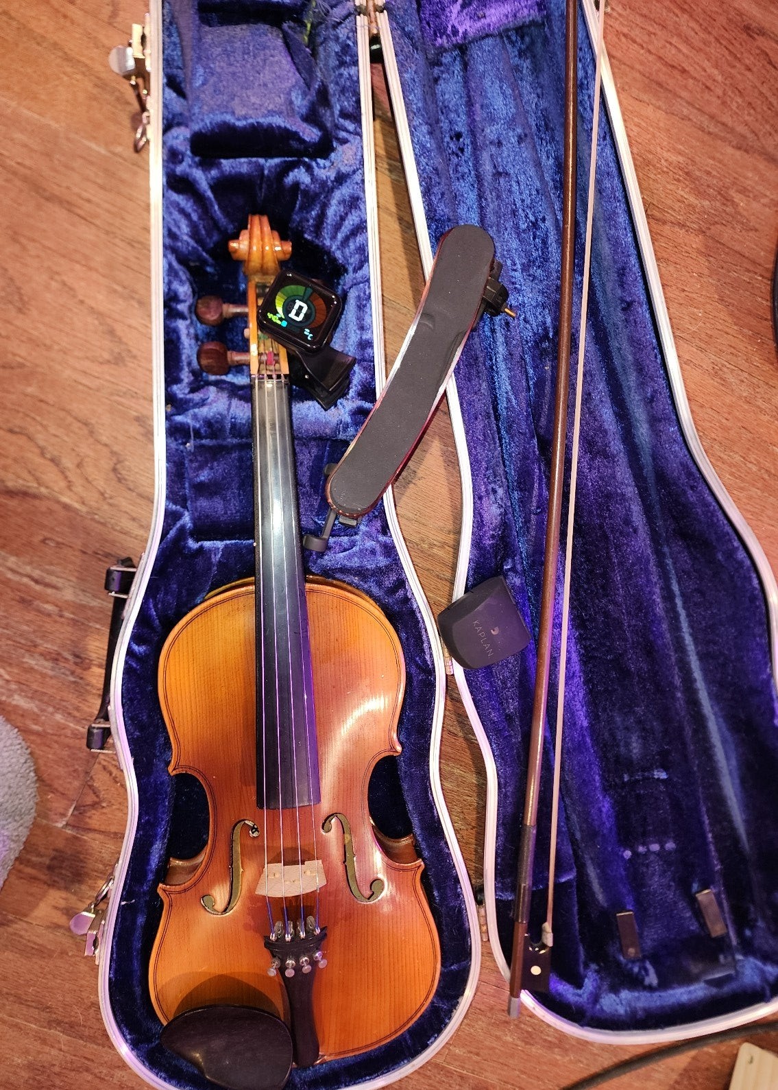 Violin Full Size Adult Strings Tuner Shoulder Rest Rosin Bow Case Bundle