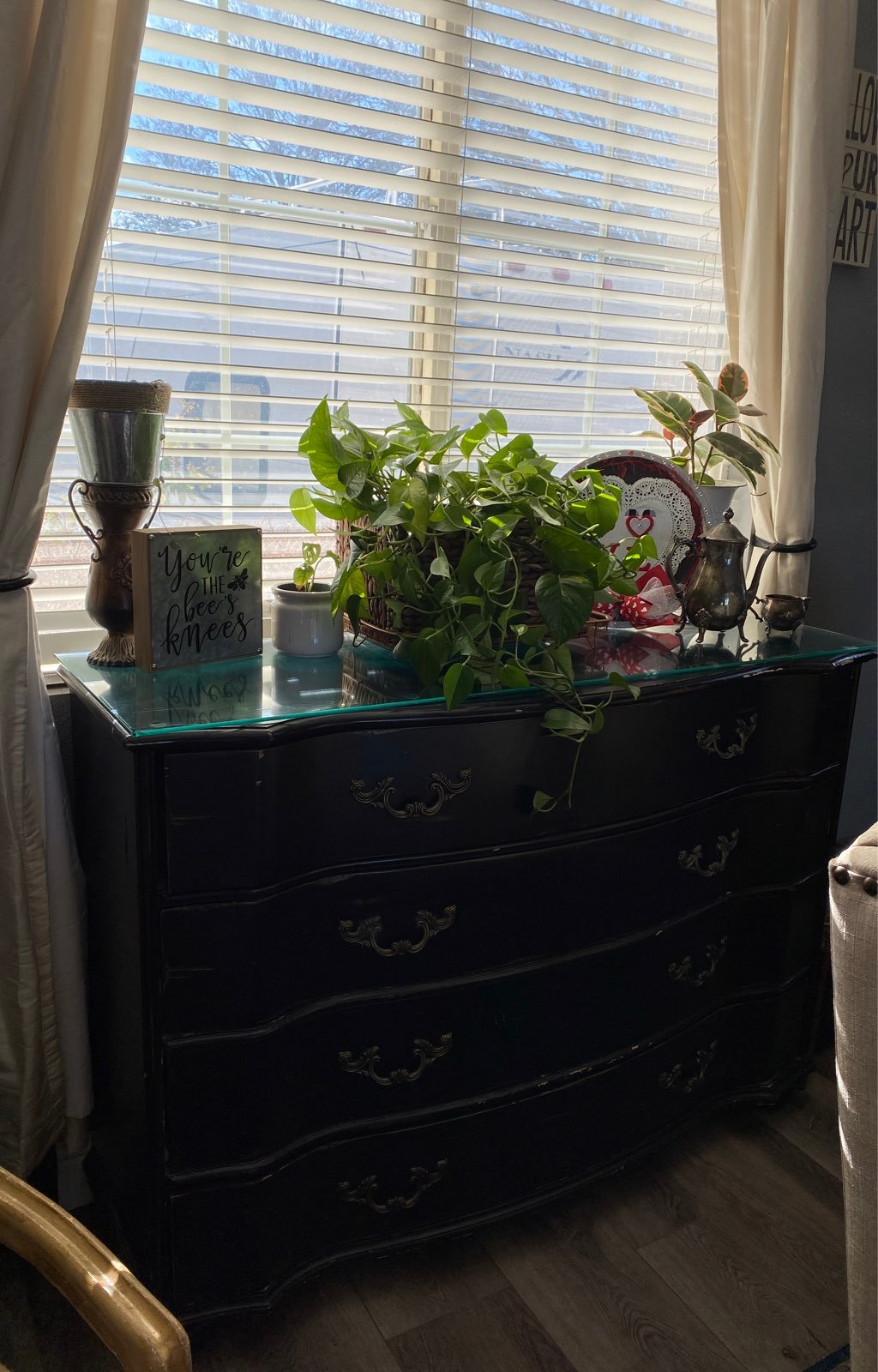 Dresser
