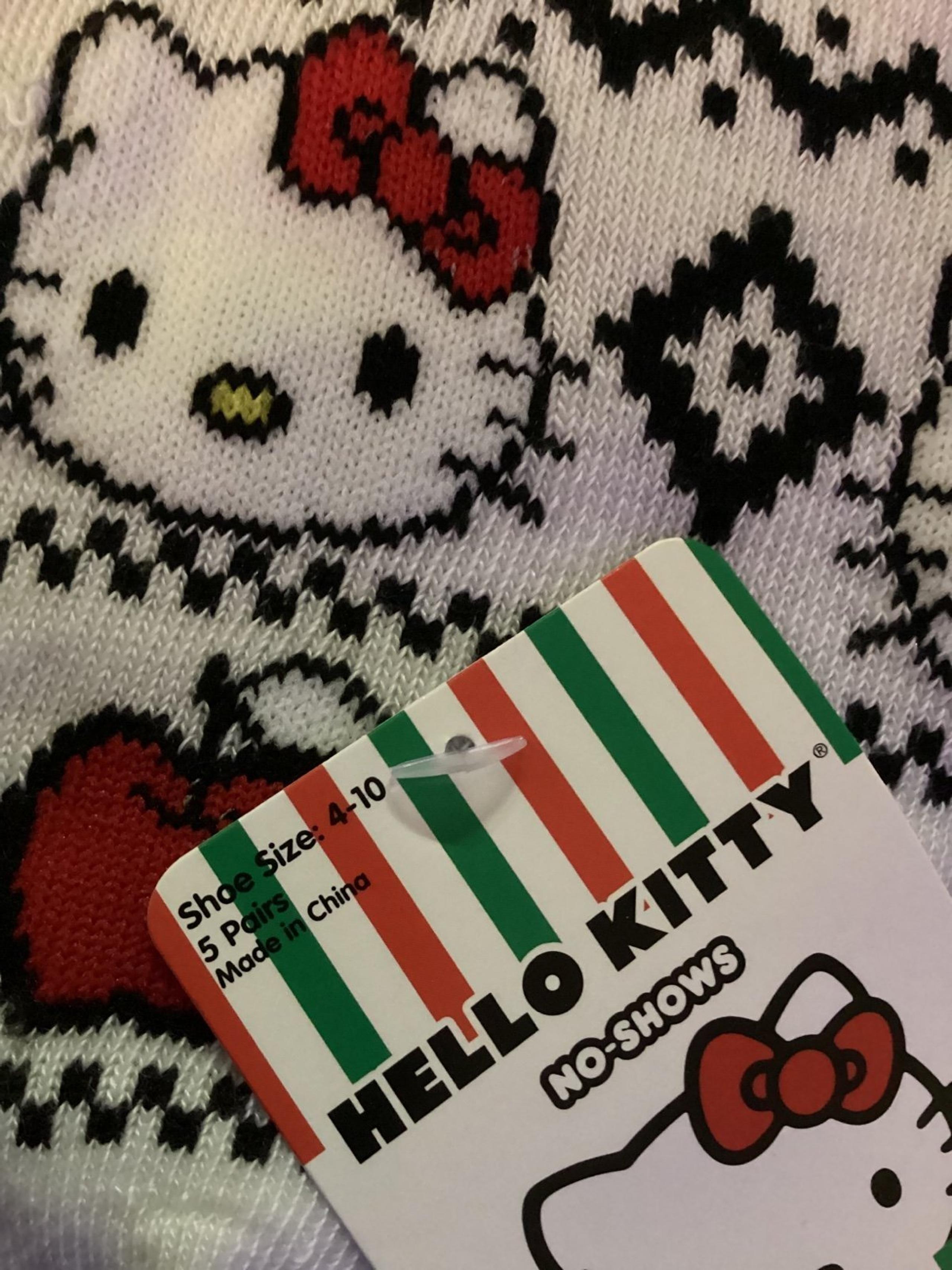 Sanrio Hello Kitty No Shows Socks 5 Pairs