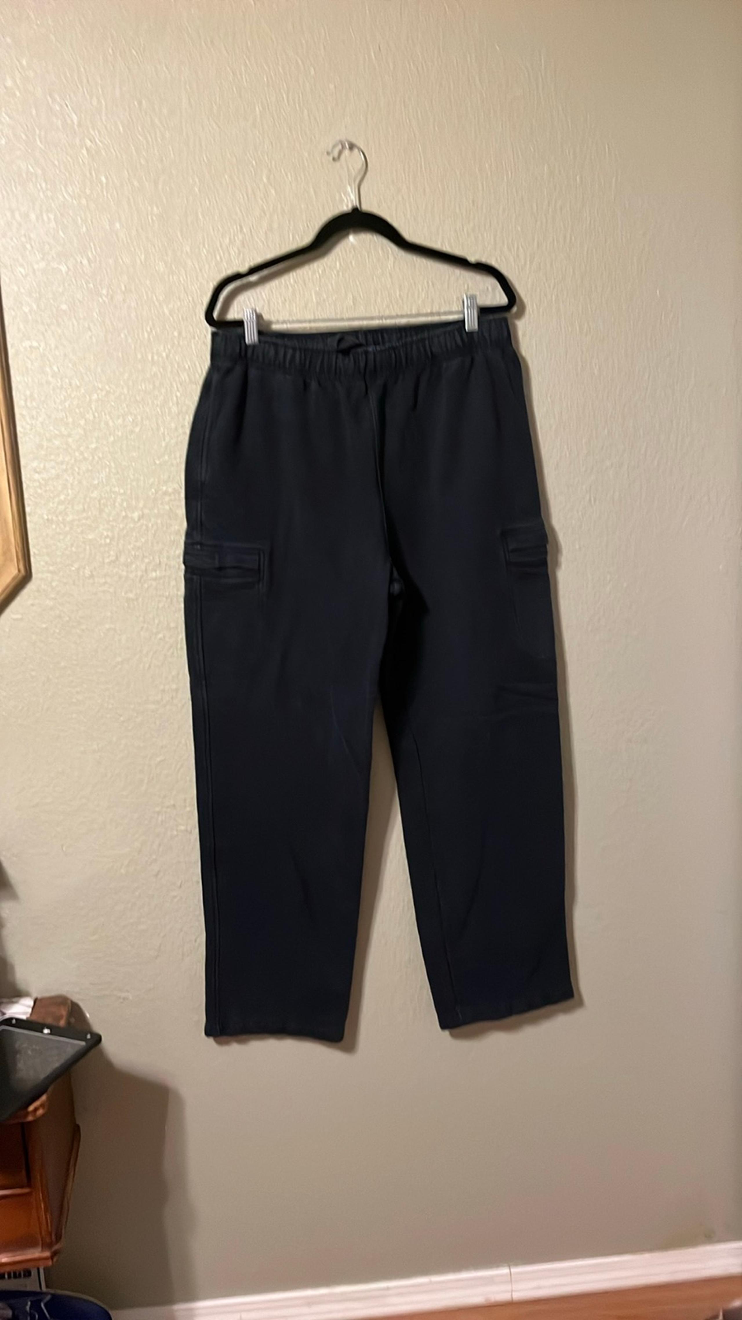 LL Bean men’s cargo sweatpants