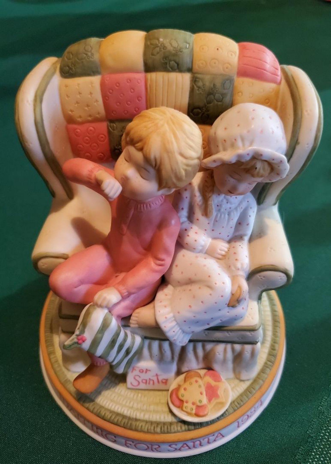 Vintage 1984 Holly Hobbie Christmas Keepsake Figurine Waiting for Santa