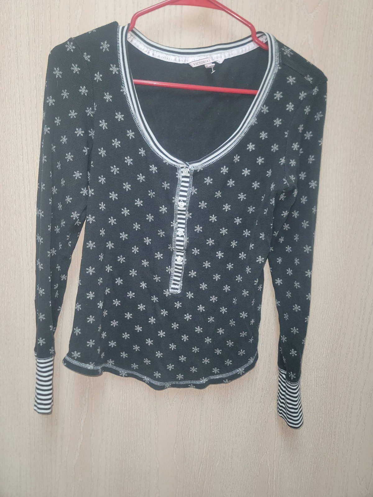 Victoria's Secret Holiday Snowflake Long Sleeve Cotton Thermal Pajama Top