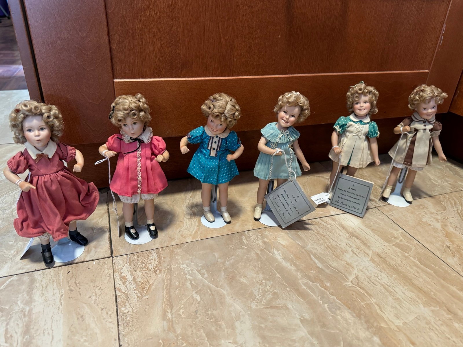 Shirley temple porcelain collector dolls x6