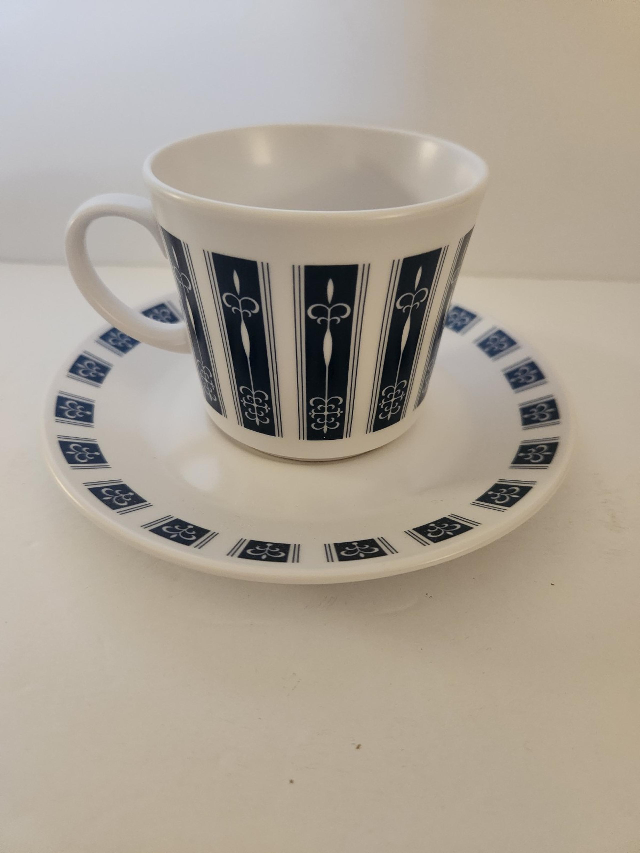 Lot of 6 Nortike Progression China Pacific 9010 White Blue Tea Cups and Saucers