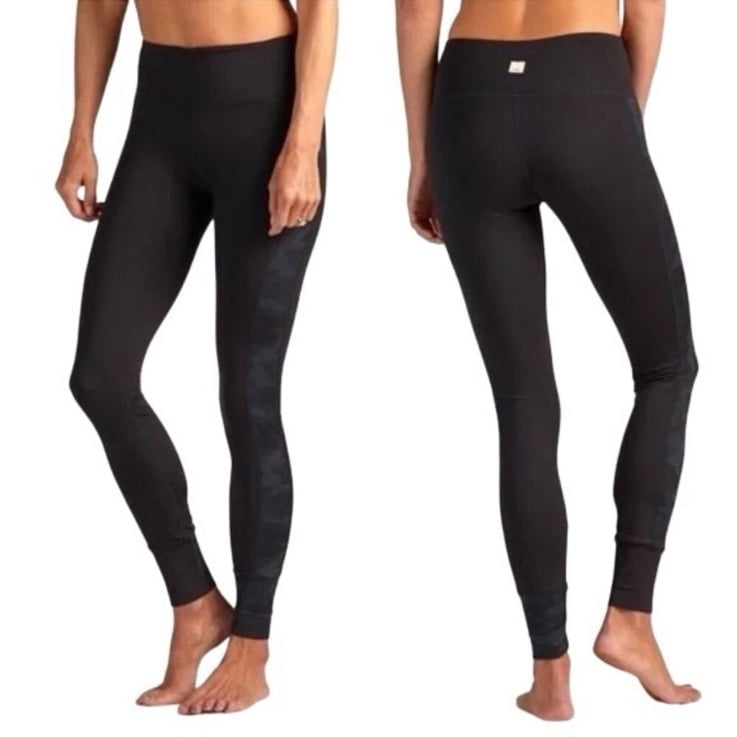 Vuori Asymmetric Black Block Leggings Camo Stripe Women’s Sz Large