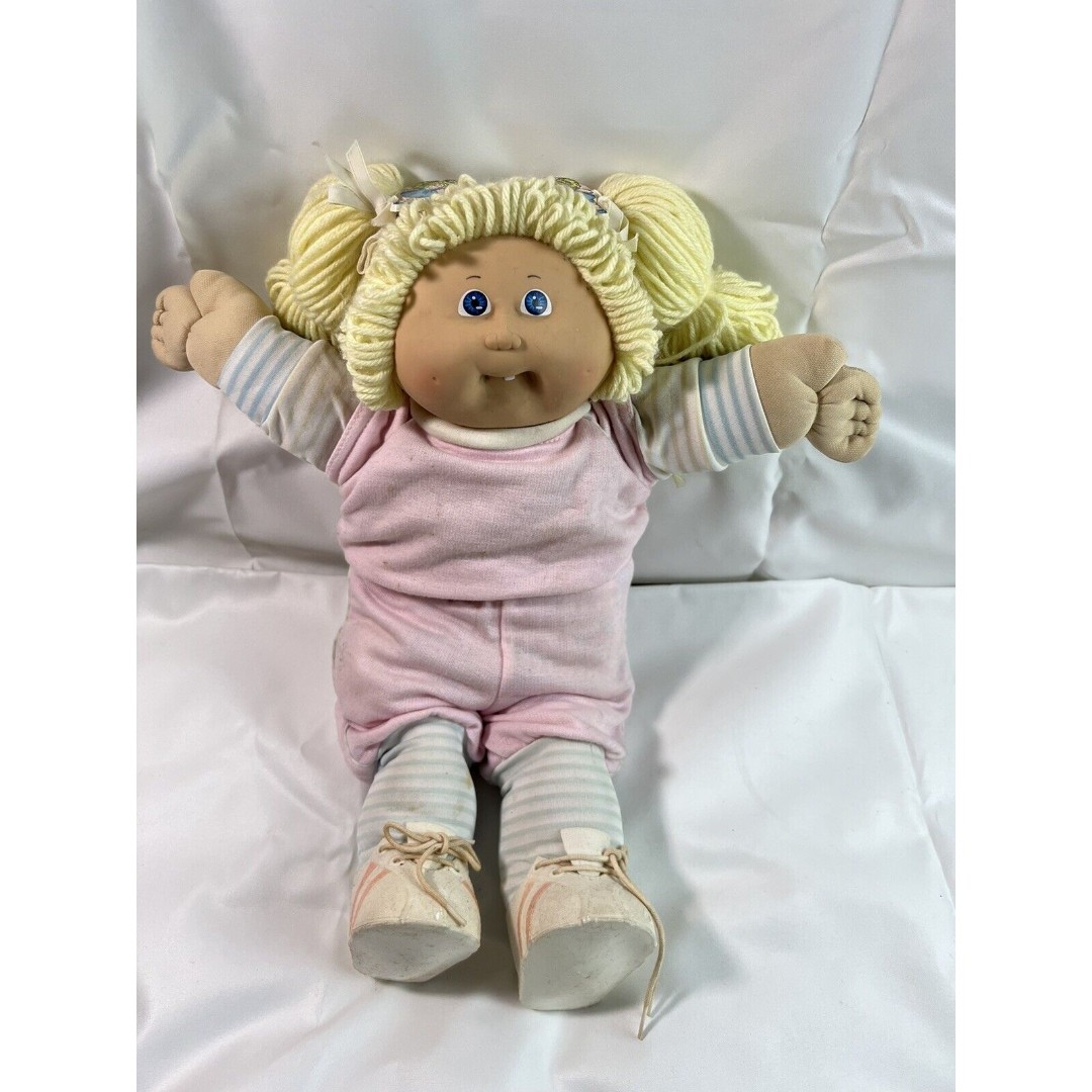 VTG Coleco Cabbage Patch Kid 1982 HM #82 Tooth Dimples Colorful Diaper 2 hairpin