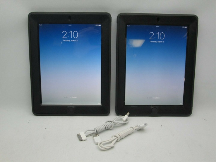 LOT OF 2 Black Apple 9.7 iPad 2 (2nd Gen) 16GB, 9.7