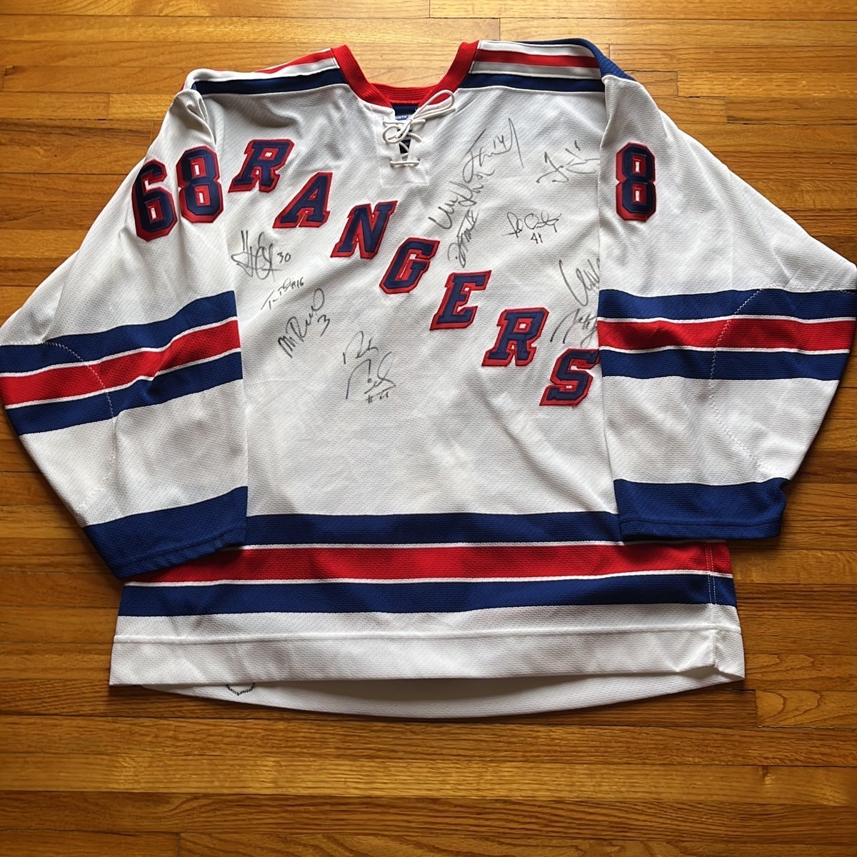 NHL NY Rangers Team Signed Jersey