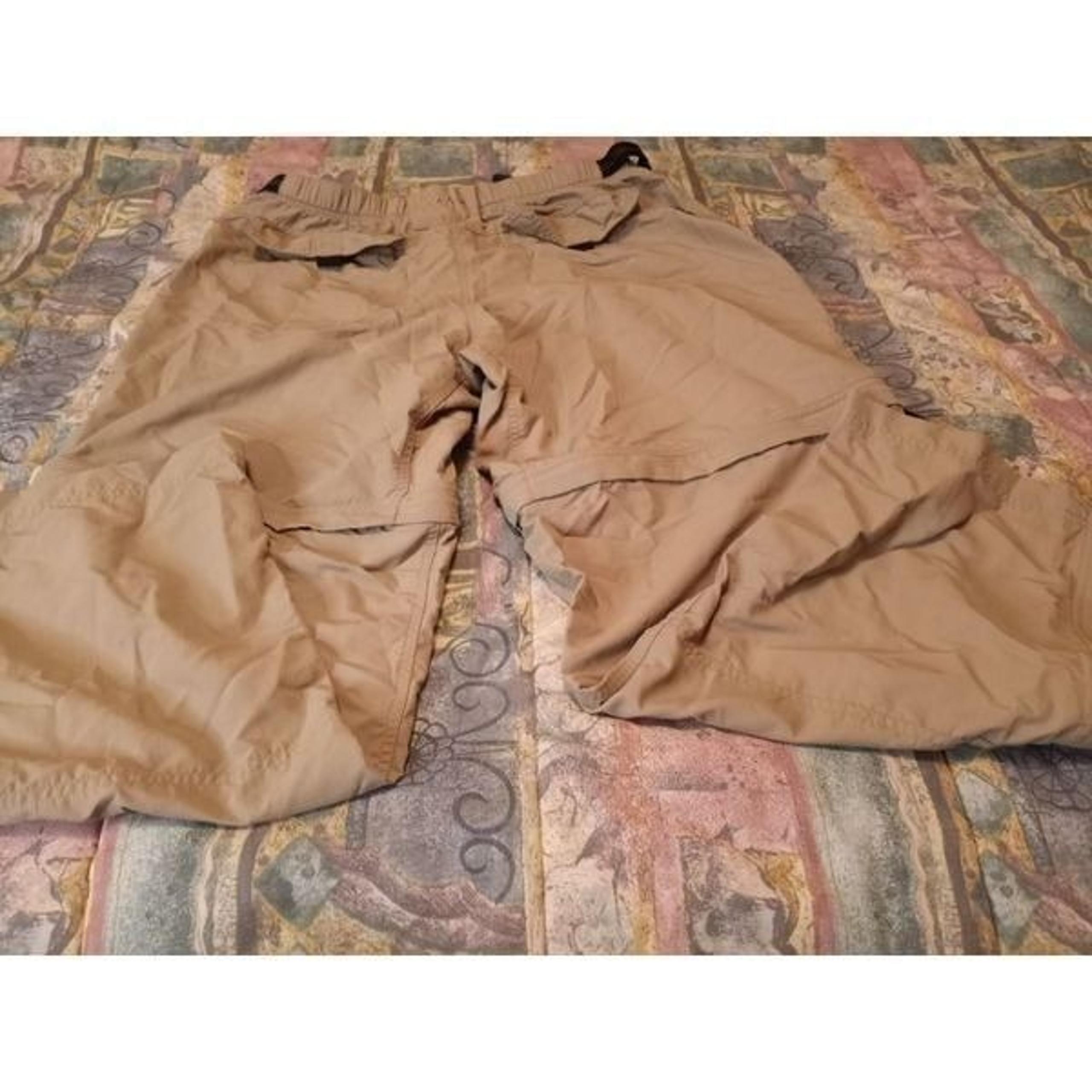 Eastern Mountain Sports Convertible Pants 38"Mens Hiking Trail Zip-Off EMS.
Cond