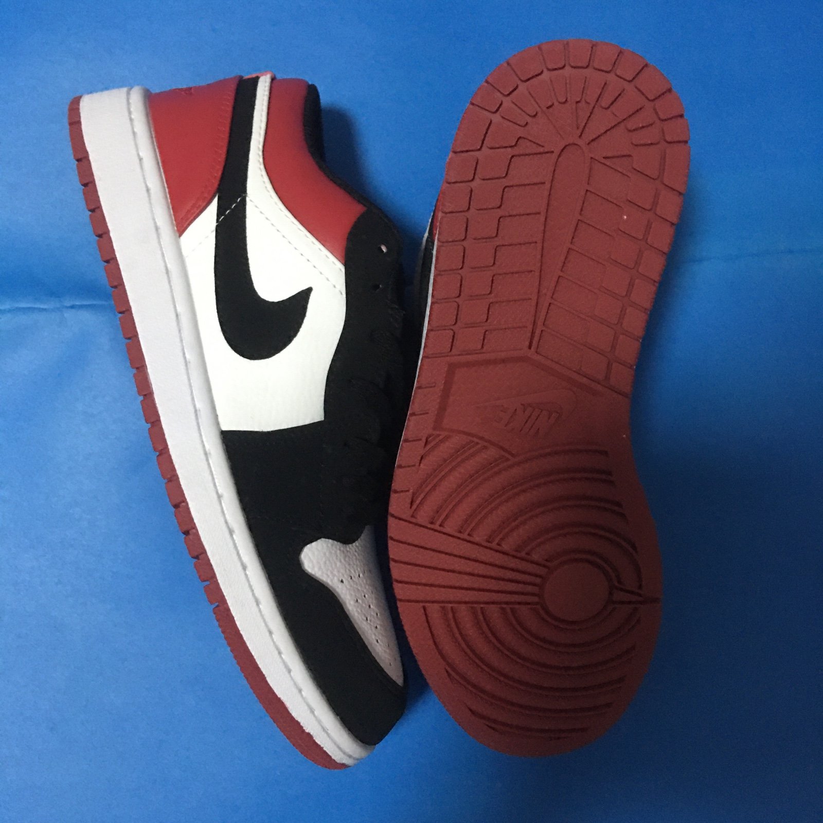 Nike Air Jordan 1 Black red Low men shoes