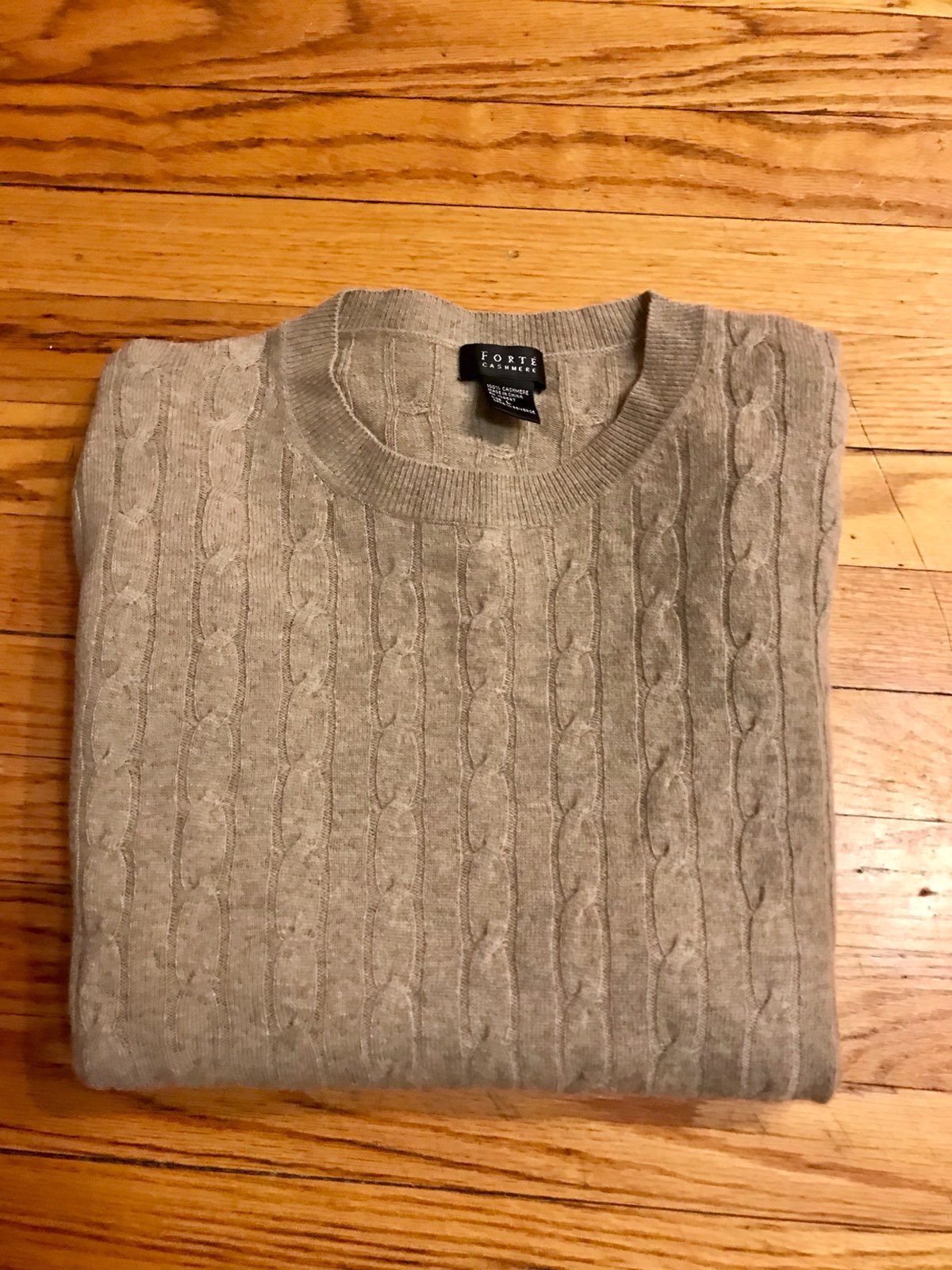 NWOT 100% Cashmere Sweater