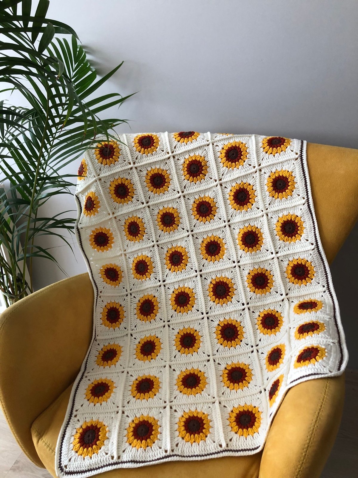 Sunflower granny squares blanket