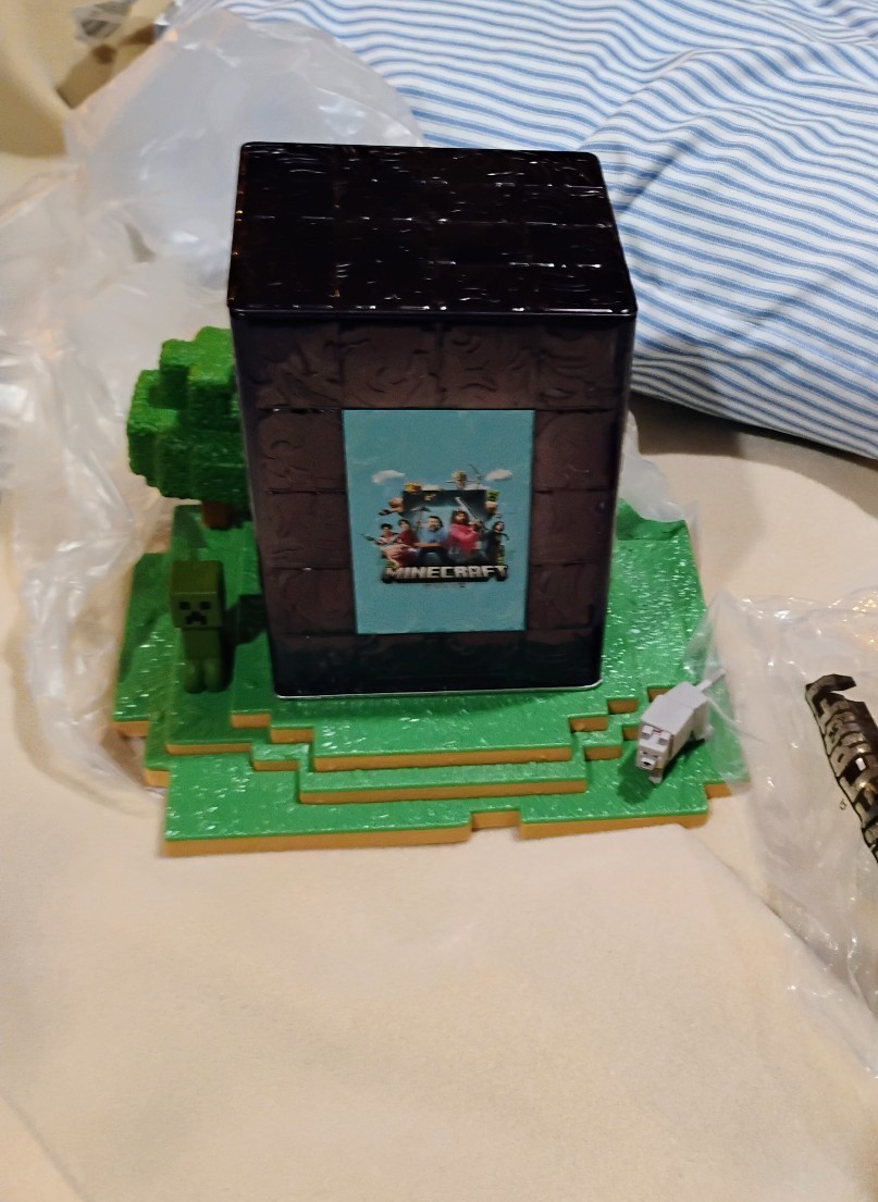 Minecraft the movie Cinemark exclusive portal popcorn bucket new