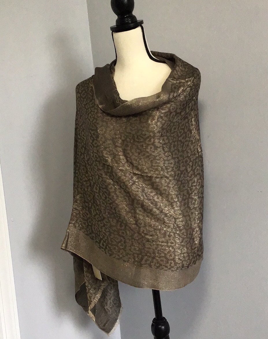 NWT. Michael KORS . Golden/Brown Animal Print Wrap.