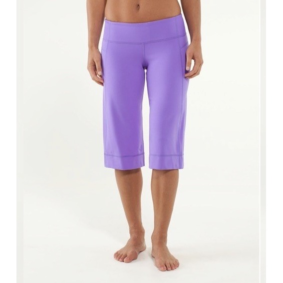 Lululemon Clam Digger II Size 12 Power Purple EUC Crop Wide Leg Pants