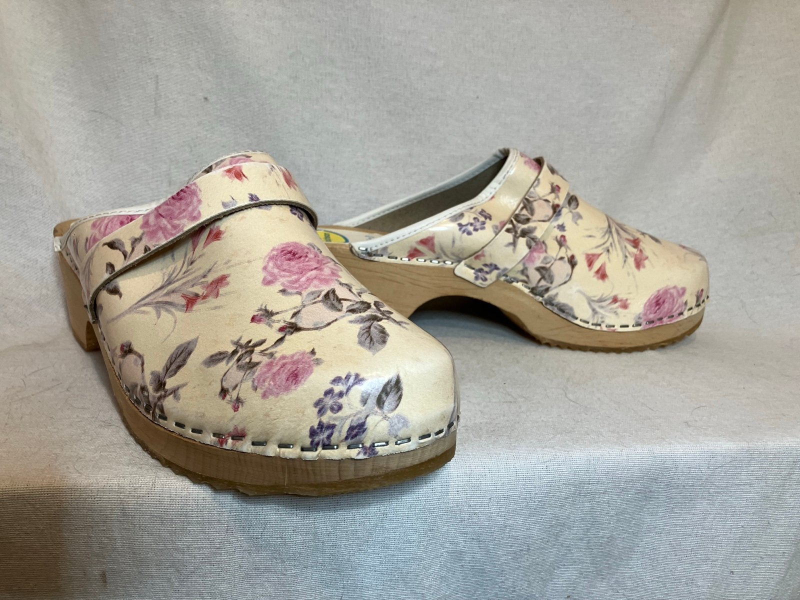 Kerstin Adolphson Women's Floral Wooden Soled Clog Made in Sweden Size 40 Mules