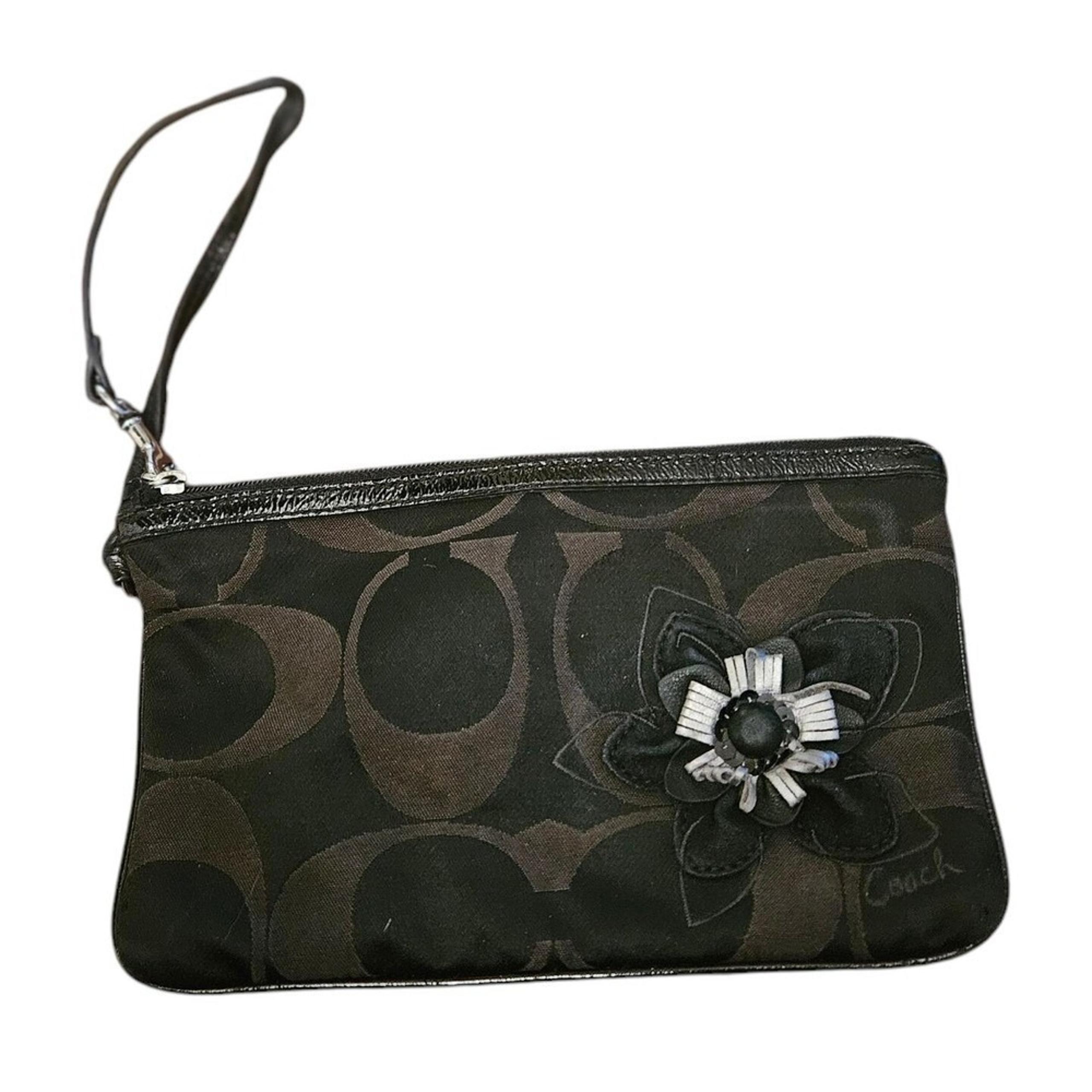 COACH WRISTLET BLACK SIGNATURE FLOWER APPLIQUE ZIP BAG Y2K MINI PURSE CHIC