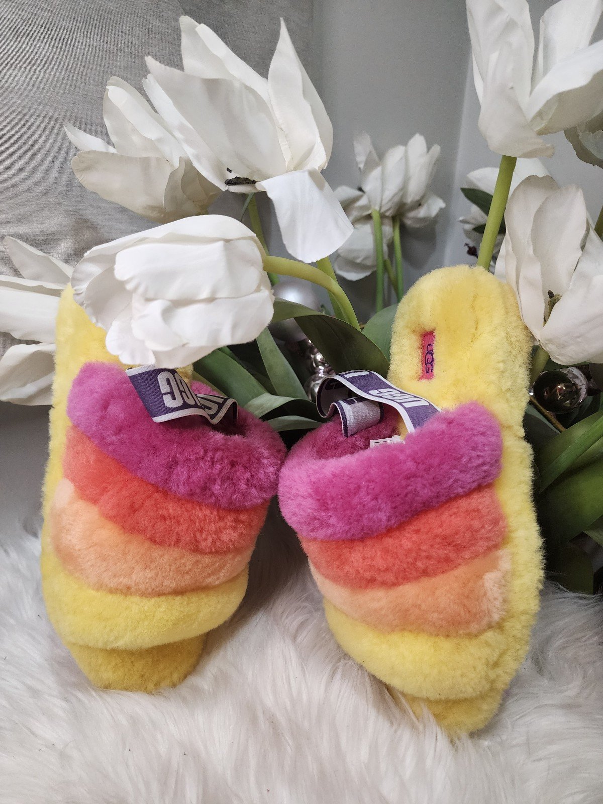UGG Pride Fluff Yeah Women Slide size9