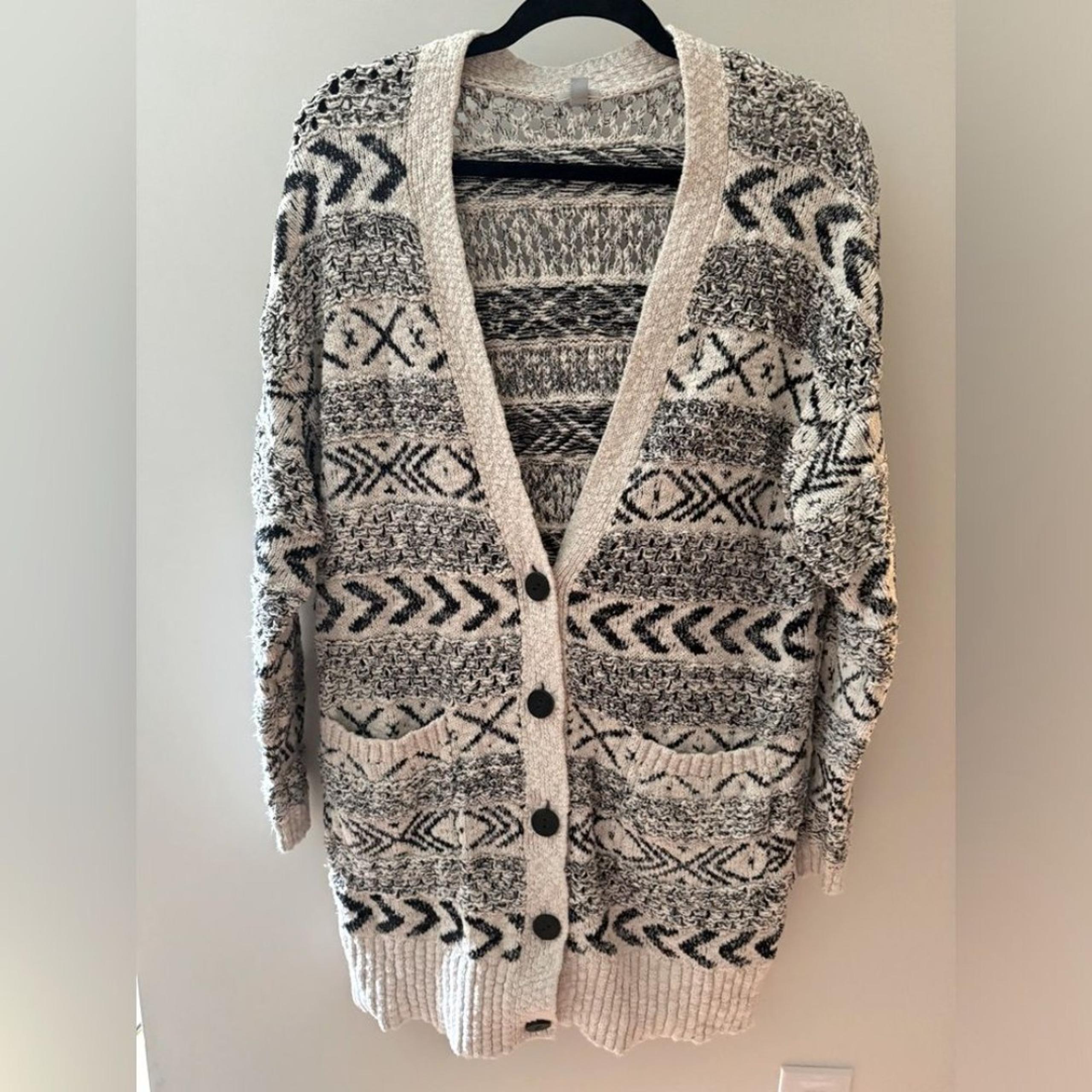 Urban Outfitters Ecote Black/White Textured Long Oversized Cardigan Size MEDIUM