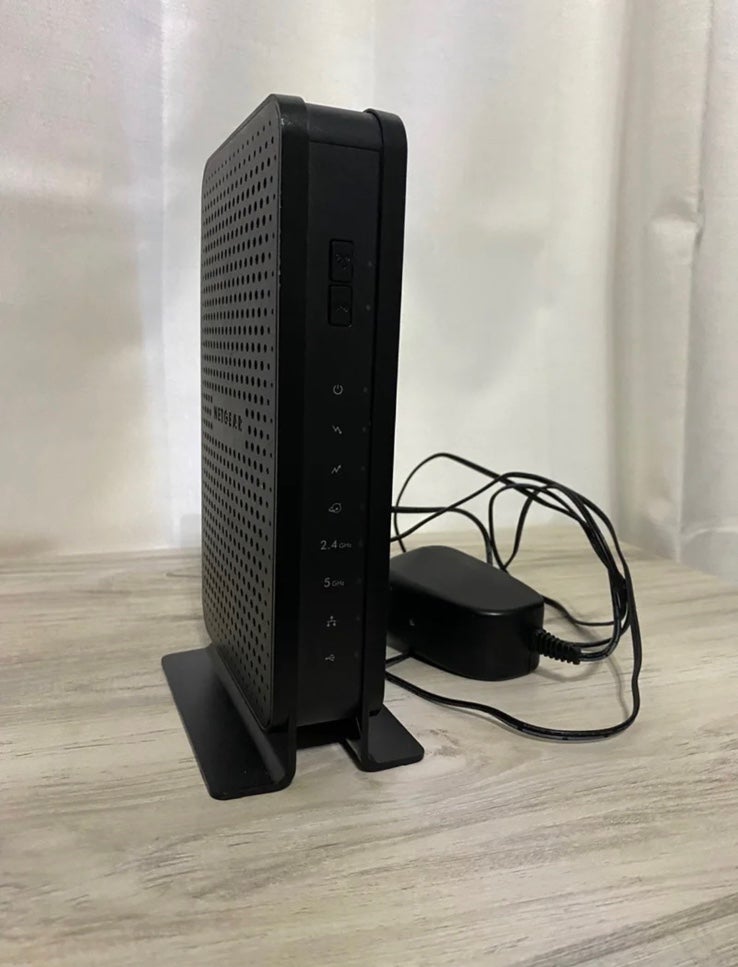 NETGEAR DOCSIS Modem + WiFi Router
