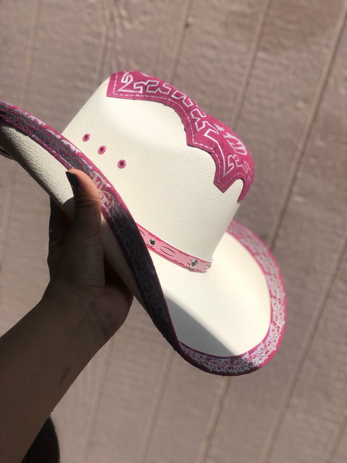 pink n white cowboy hat western style suede top