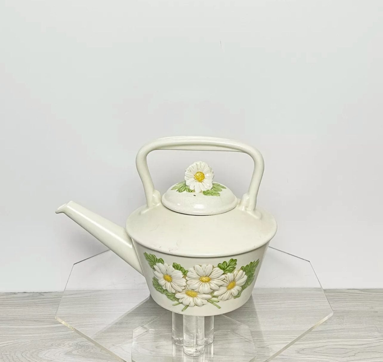 Vintage Metlox Poppytrail Teapot Sculptured Daisy Pattern Mid Century Modern