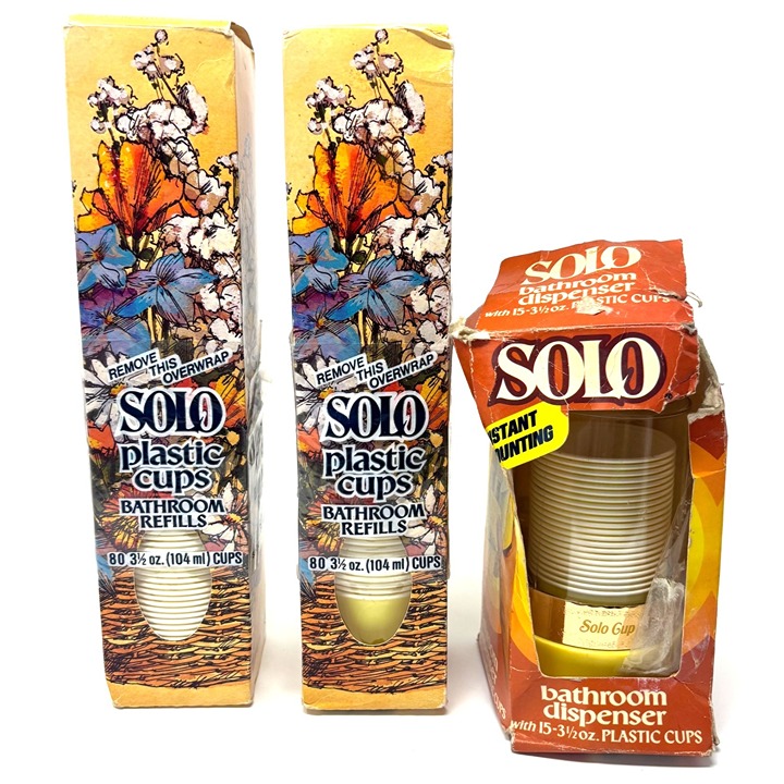 Solo Cup Bathroom Dispenser Yellow Wall Mount with Plastic Cups Refills Vintage