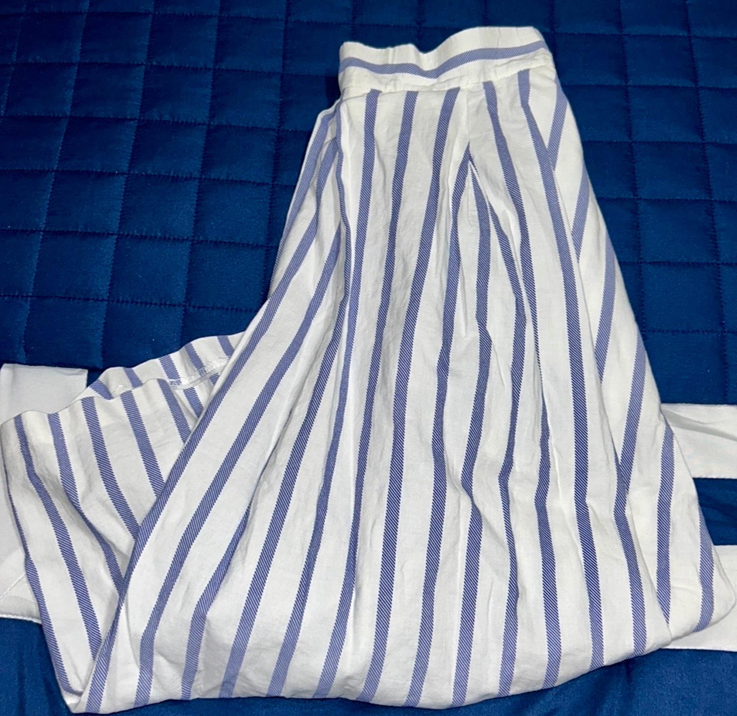 Zara White and Blue A-Line Midi Skirt for women size XS