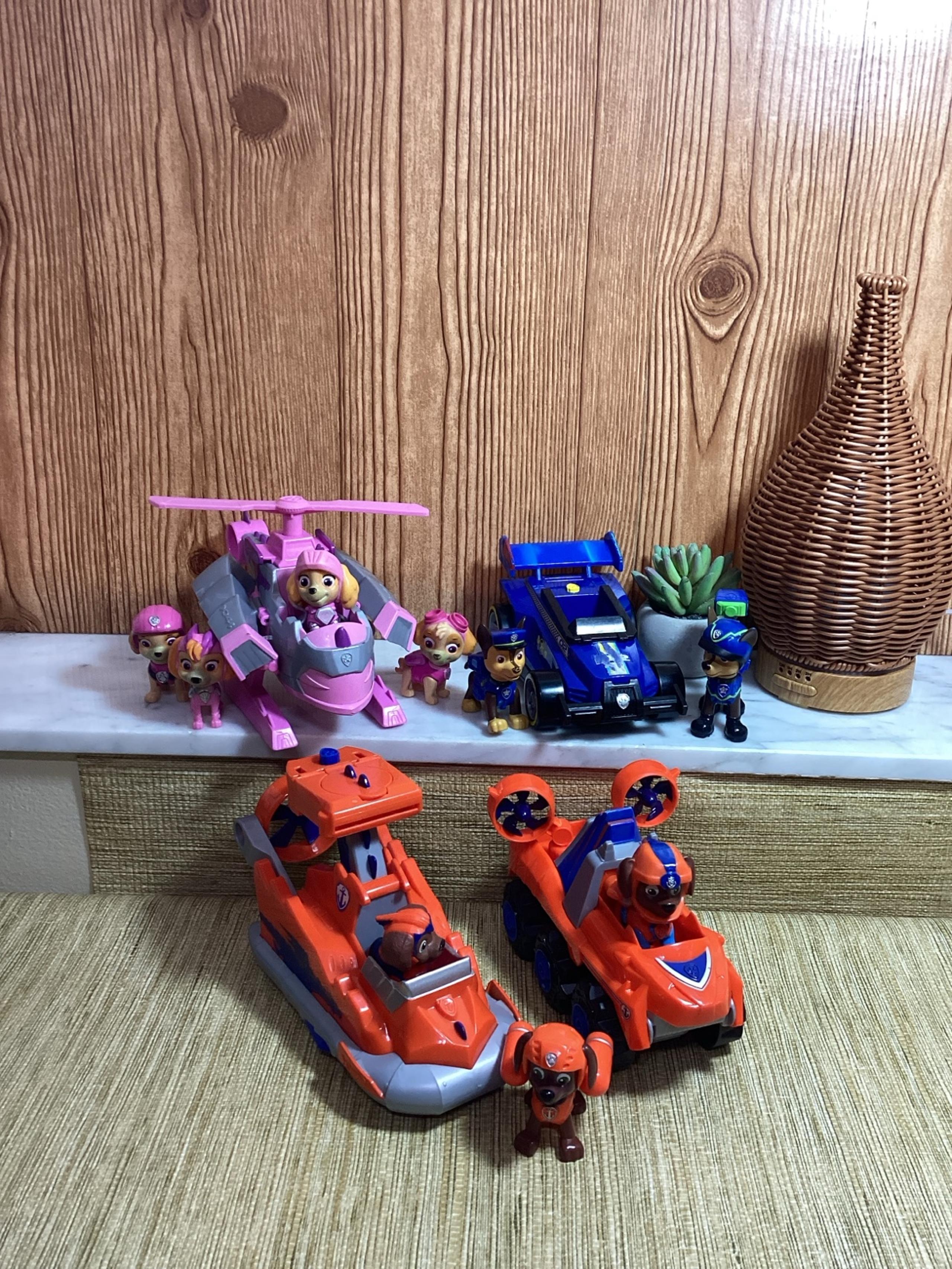 Lot of Paw Patrol Vehicles and Pups 4 Vehicles 9 Pups