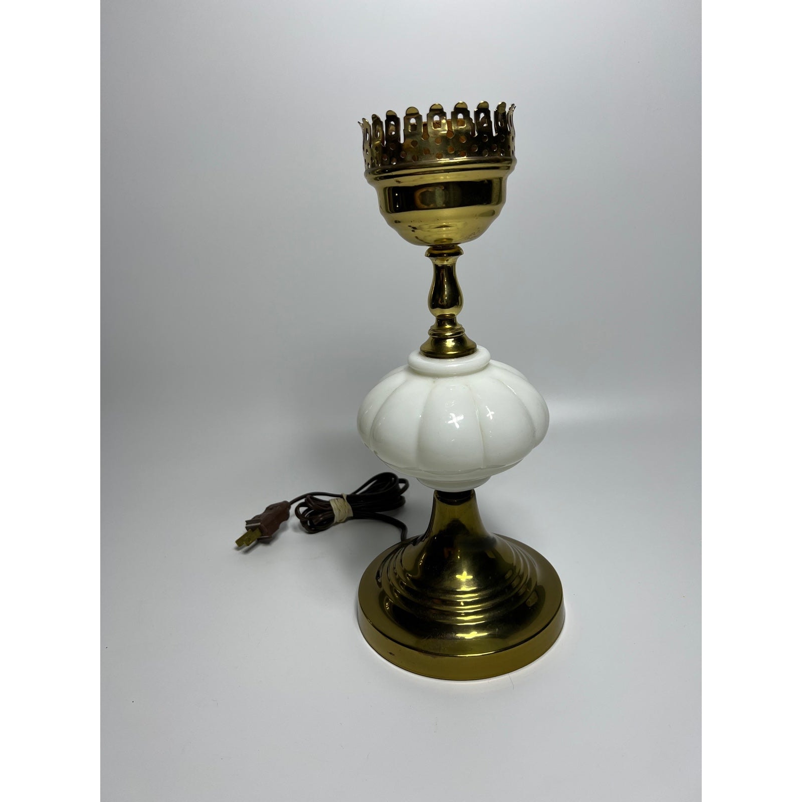 Vintage Milk Glass Brass Toned lamp MCM Hollywood Regency